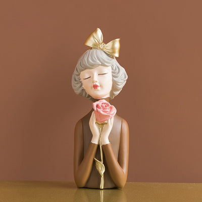 Fashion Girl Resin Statue