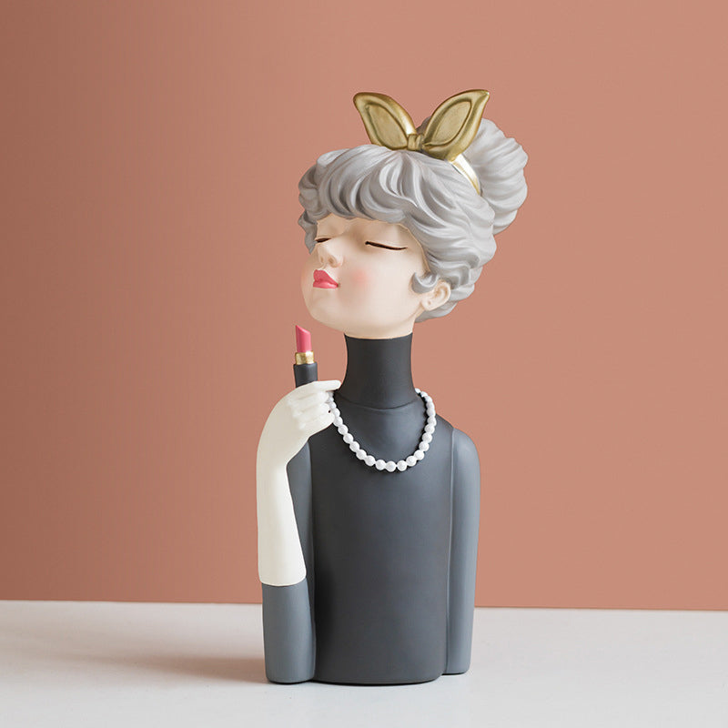 Fashion Girl Resin Statue